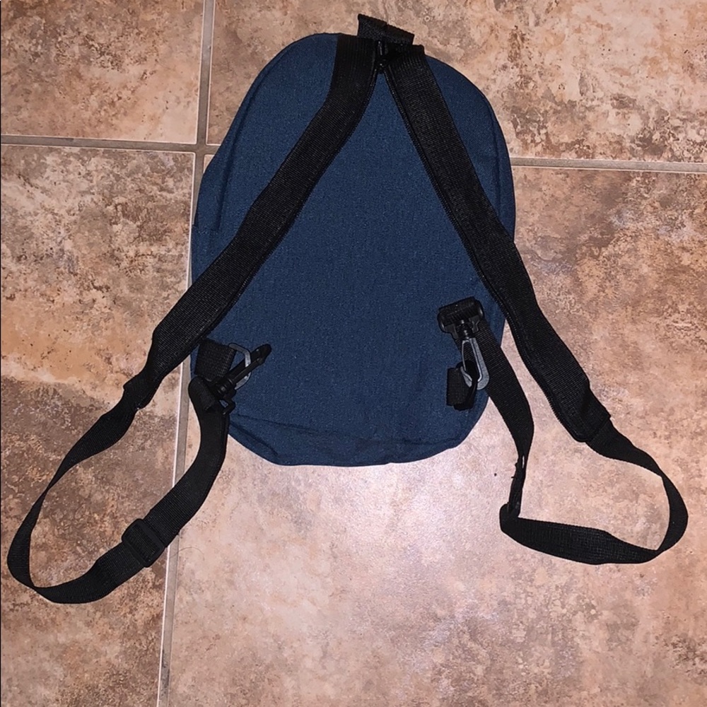 Ladies small backpack - Picture 5 of 5